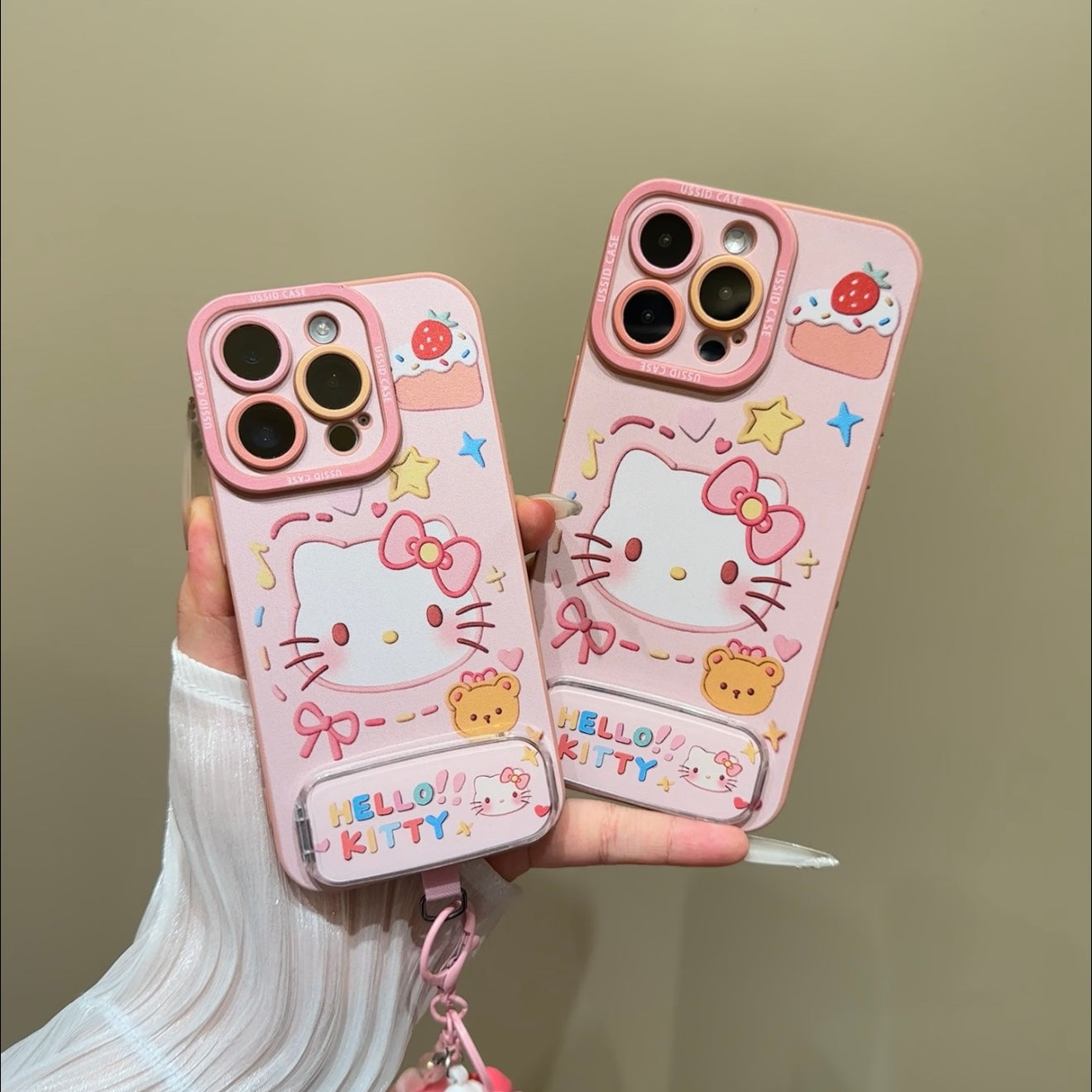Aesthetic Kawaii Kitty Phone Case Set – 3D Embossed Kitty Soft Silicone Cover With Foldable Makeup Mirror, Sweet Pink Beaded Hello Kitty Bracelet Wrist Strap, Lovely Cartoon Cake Bear Pattern Protective Shell For iPhone