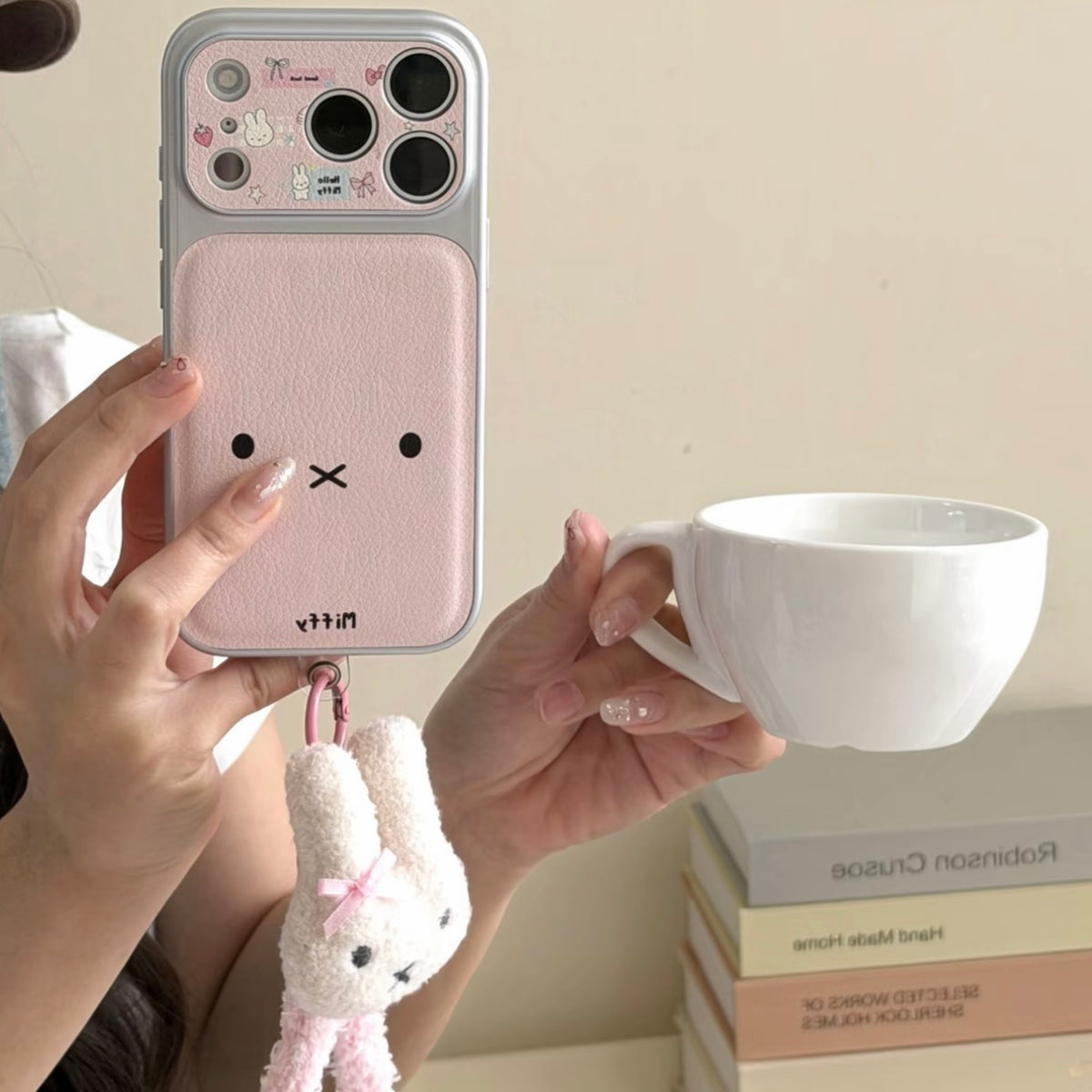 Funda para teléfono Kawaii con diseño de conejo Miffy rosa, cubierta protectora con ventana de cámara grande y colgante de conejo de peluche desmontable, carcasa a prueba de golpes para iPhone