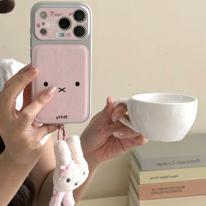 Funda para teléfono Kawaii con diseño de conejo Miffy rosa, cubierta protectora con ventana de cámara grande y colgante de conejo de peluche desmontable, carcasa a prueba de golpes para iPhone