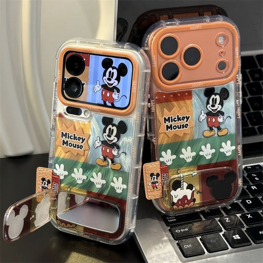 キュートなスポンジ・ボブとパトリックがプリントされたスマホケース。分割された大きなカメラ窓、全周を保護する耐落下衝撃構造、光沢のある明るいカラーフレームが特徴で、かわいいカートゥーンデザイン。iPhone対応。