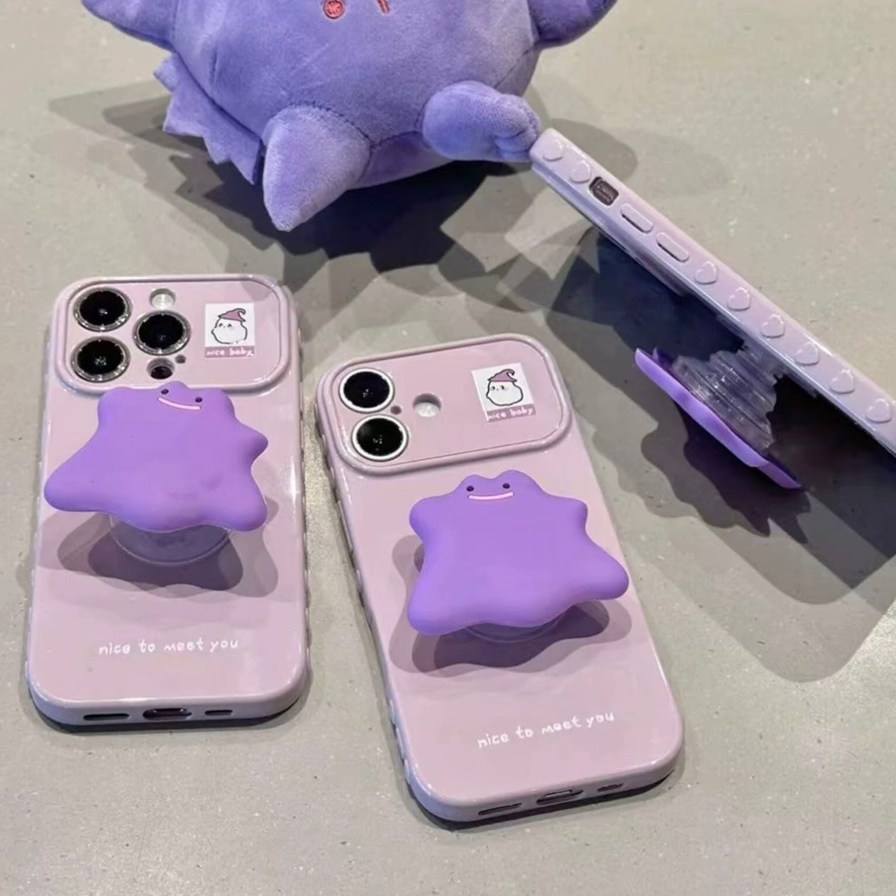 ピンクブルー 猫 折りたたみ式スタンド スマホケース、可愛い猫柄 耐衝撃性ソフトシェル マグネット式ブラケット付き 全機種対応